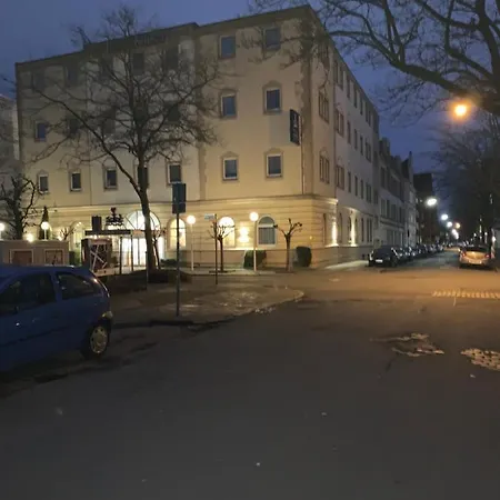 Sudstadt-fewo Mit Grossem Balkon Nahe Und - Uber Den Dachern Von Whv Apartment